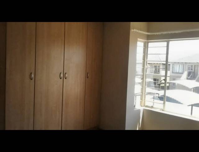2 bed property to rent in REYNO RIDGE